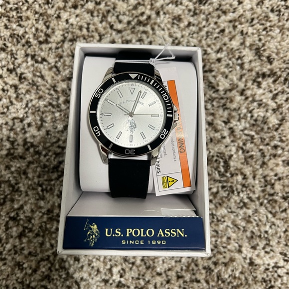 NEW US POLO MENS black and silver analog watch - Picture 2 of 7